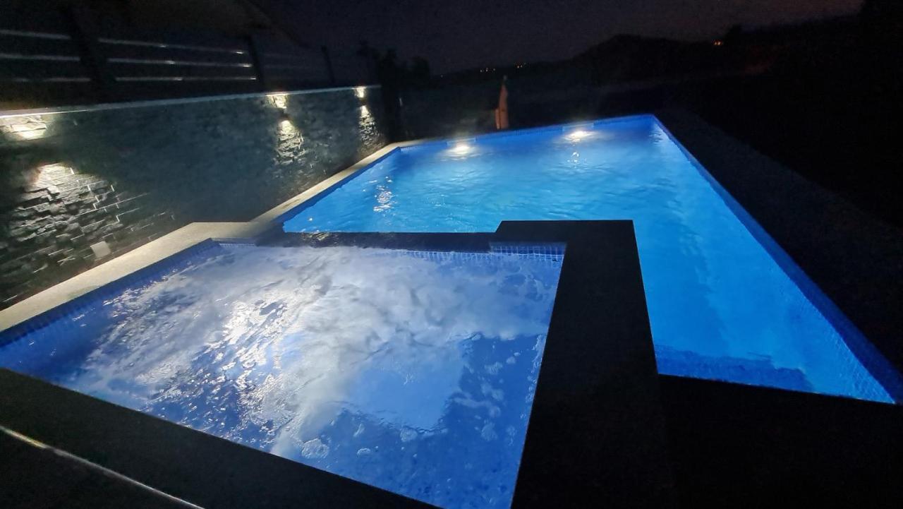 Apartments Blazevic, Heated Pool&Jacuzzi Dramalj Exterior foto
