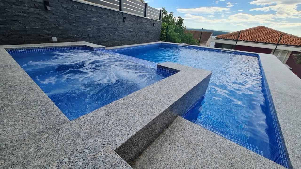 Apartments Blazevic, Heated Pool&Jacuzzi Dramalj Exterior foto